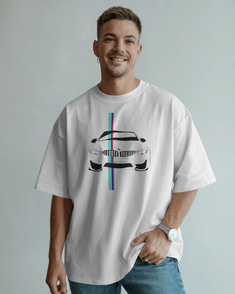BMW M Serisi İlhamlı Spor Araba Tasarımlı Unisex Oversize Beyaz Tişört – Premium Streetwear Otomobil Koleksiyonu