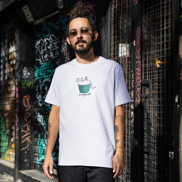 Sevimli Cupcat Tasarımlı Unisex Tişört – Kedi ve Cupcake Temalı Komik Baskı