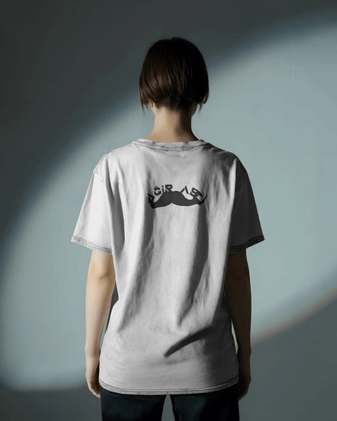 Ağır Abi Bıyıklı Polo Yaka Tişört – Karizma ve Mizahı Üstünde Taşı